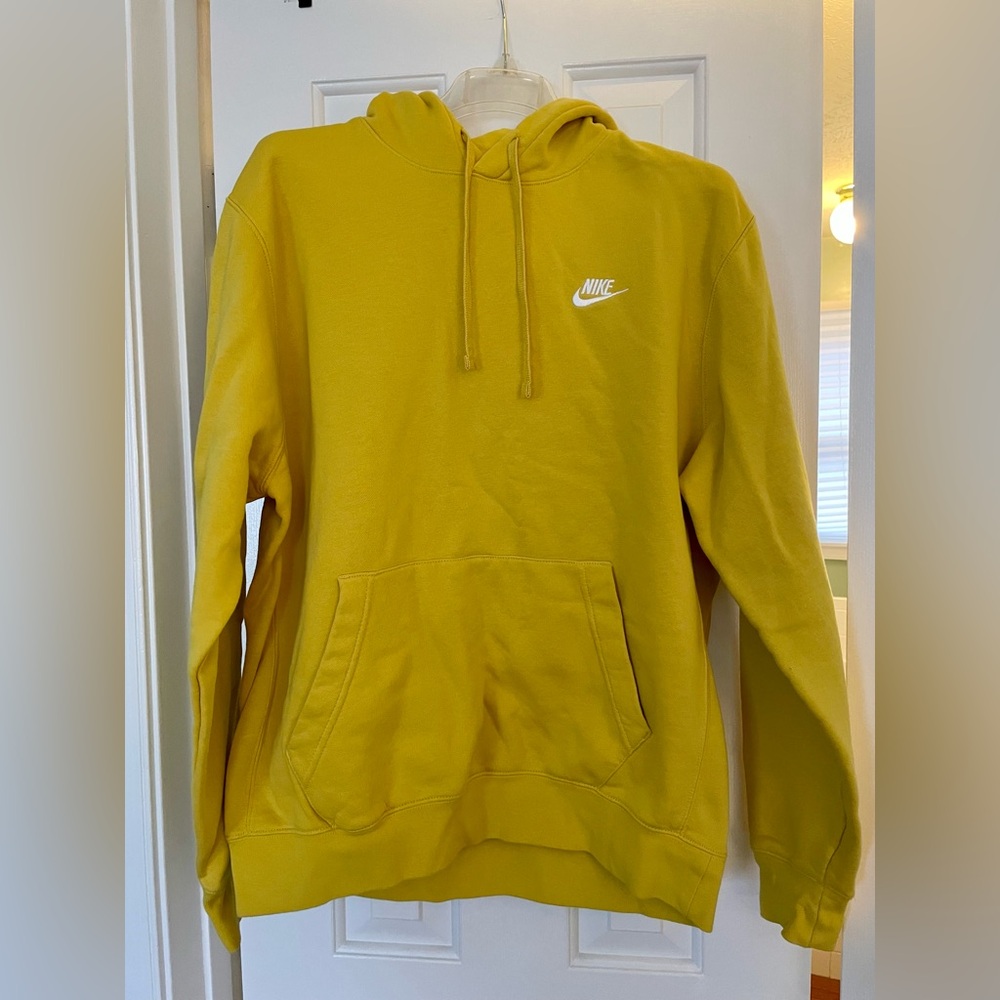 Nike Unisex Pullover Hoodie in Mustard Yellow